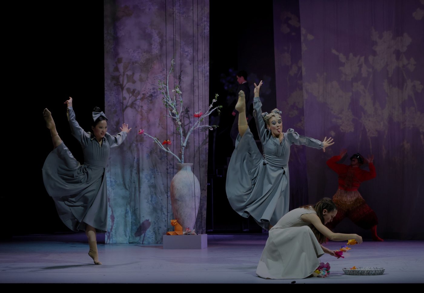 Szene aus dem Ballett Aschenbrödel am Gärtnerplatztheater